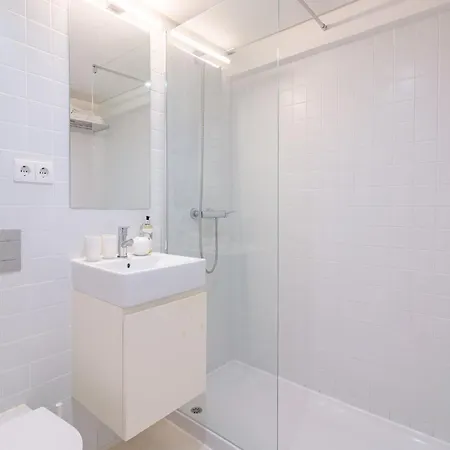 아파트 Charming In Prime Location *