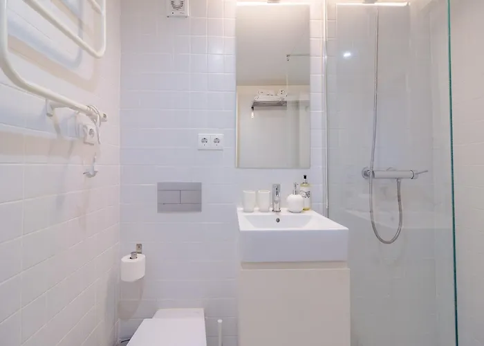 Charming In Prime Location