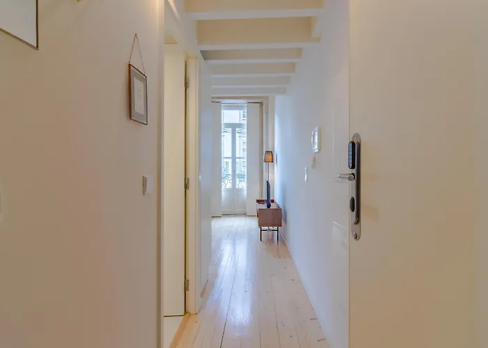 Charming In Prime Location Appartement *